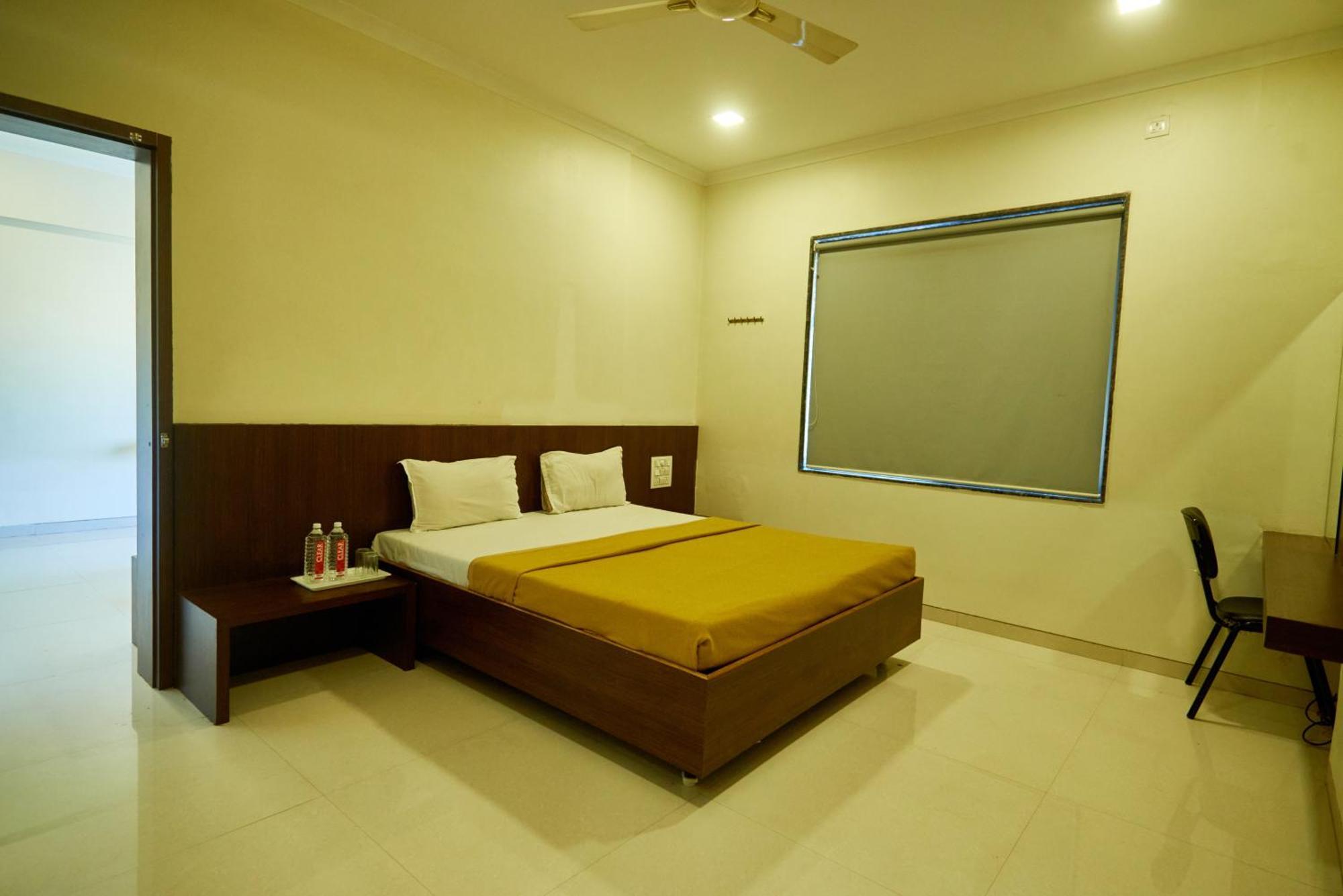 Sai Vidisha Palace Shirdi Esterno foto